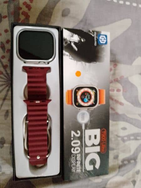T900 Ultra Smart Watch with 5 different colors wrist bands 1