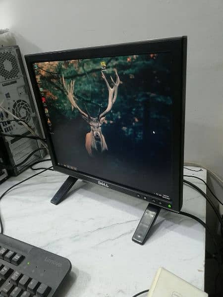 Dell 17 inch Antiglare Lcd Monitor (A+ UAE Import) 4