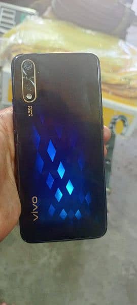 vivo s1 for sale one hand use 03081516055 3