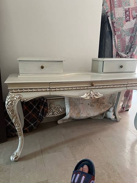 Double bed with Side tables and Dressing table with Wallhand mirror 14