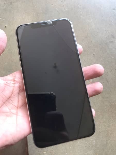 iphone 11 max pro 64 gb pta approved 7
