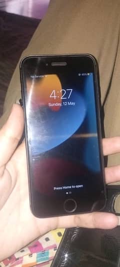 Iphone7.128 Non PTA A1 condition with free phone case
