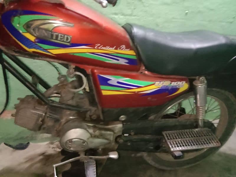 United 100 cc bike 2021 model engine good condition average cd wali 5