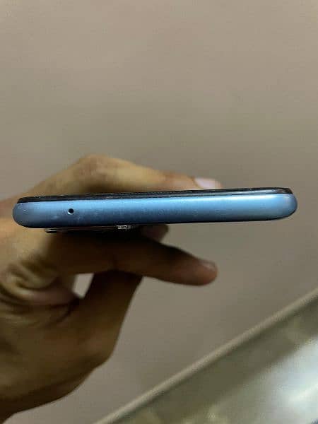 realme 9i 10/10 condition 100% okay with box and genuine charger 4