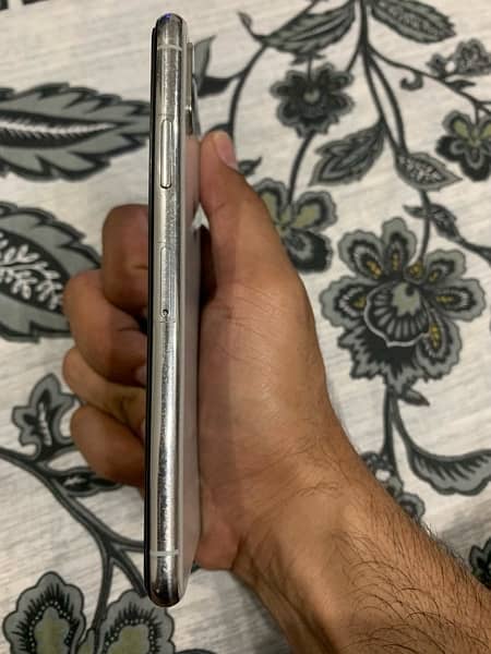 iPhone X 64GB PTA Approved Silver 1