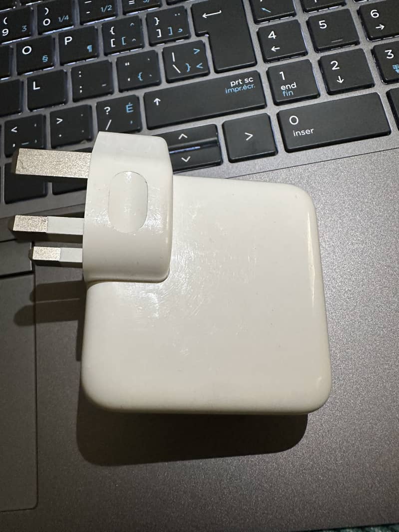 Apple 30watt fast charger original for iPhones 3