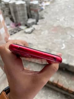 i phone 11 non pta with box condition 10/10 btry 80%