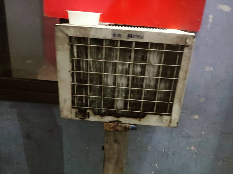 Air conditioner available just check and buy 2