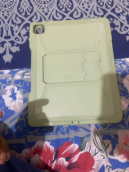 iPad Pro 6th generation  case imp brought from uk 5