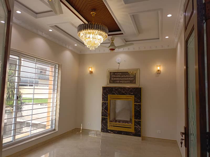 10 Marla brand new full house available for rent near to park bahria town Lahore 26