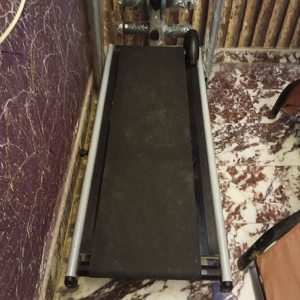 home use treadmill almost new 4