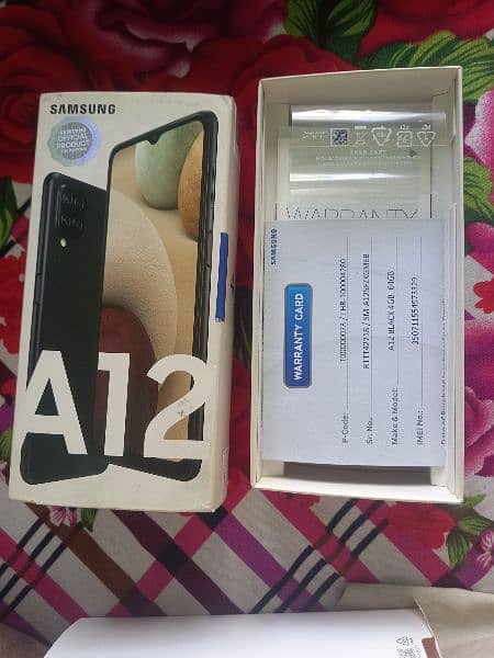 samsung  a12. . . one hand use set. . . good performsnce and battery 7
