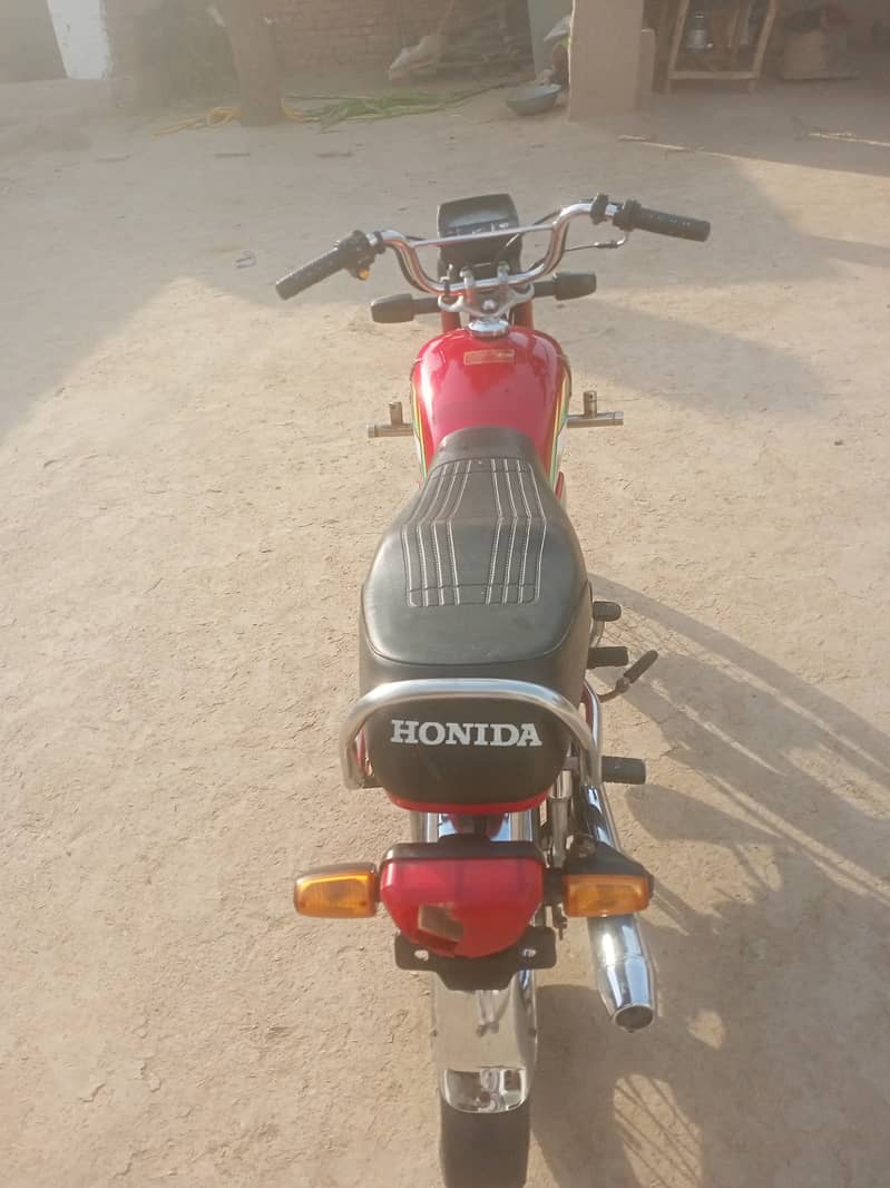 Honda 70 2022 5
