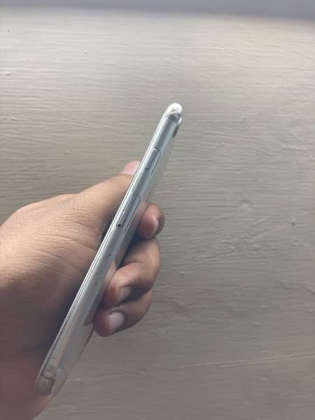 iphone 7[silver] 4