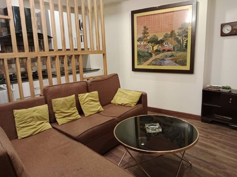 1 bed luxury furnished apartment available for daily basis/ short stay 6