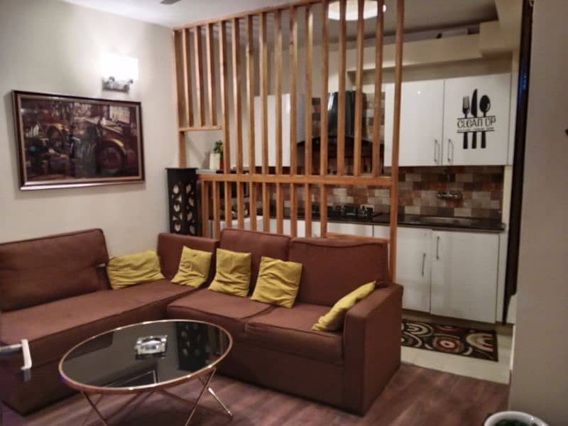 1 bed luxury furnished apartment available for daily basis/ short stay 8