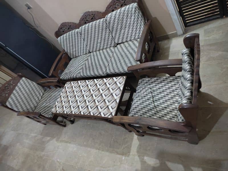WOODEN SOFA SET WITH TABLE. 3