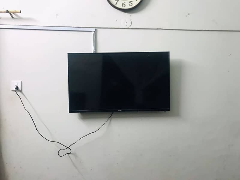 Haier led 40 inch panel issue only 1