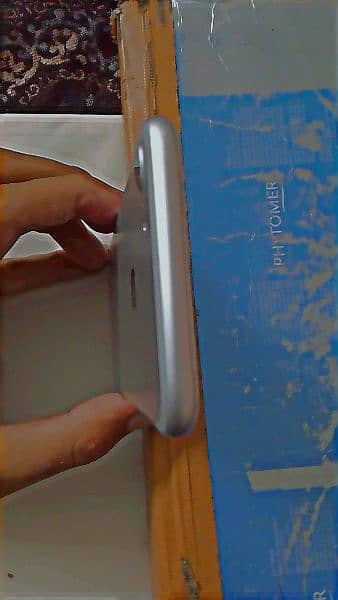 iphone 7 10/9.5 condition and non PTA 4
