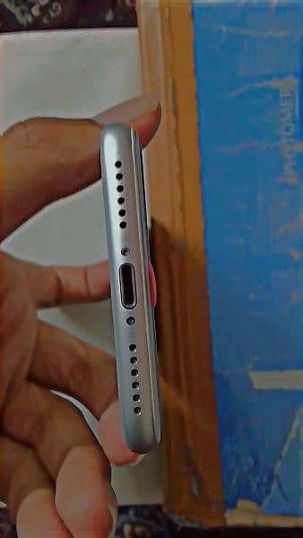 iphone 7 10/9.5 condition and non PTA 5