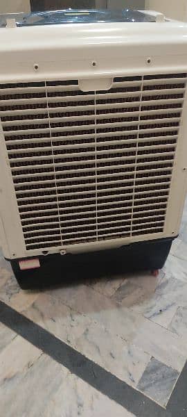 Air cooler with plastic jell bottles 2
