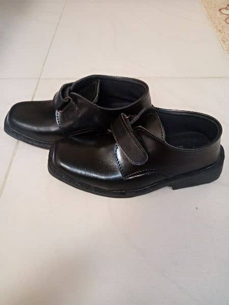 Brand New School Shoes at throw away Price 2