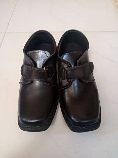 Brand New School Shoes at throw away Price 3