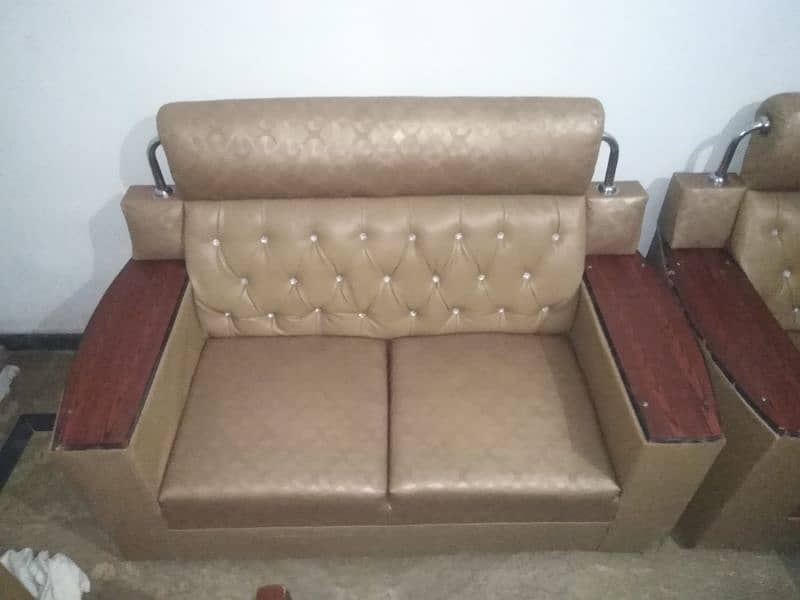 stylish sofa set for urgent sale 1