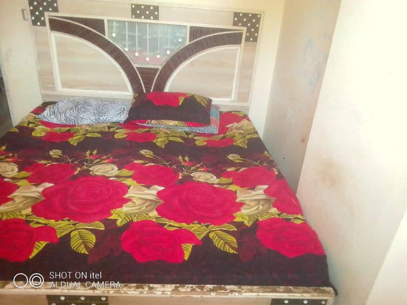 Double bed without mattress King size for sale 0