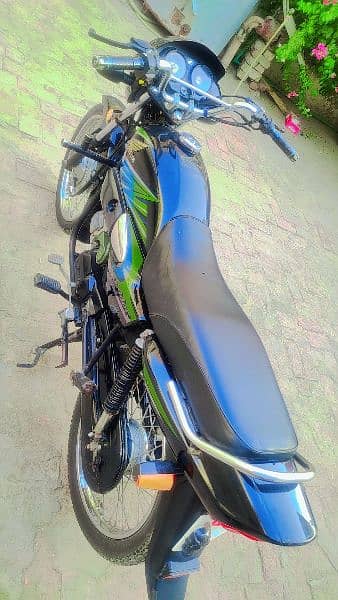 Honda 100 prider for sale good condition with complete document 4
