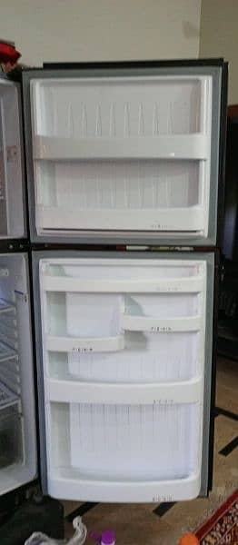Refrigerator like new 3