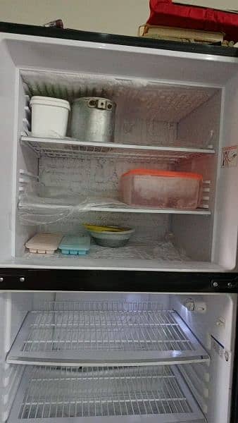 Refrigerator like new 6