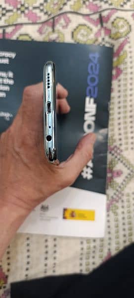 Tecno Camon 15 Pro 6+128 GB,  10/10 with box, charger 25000 6