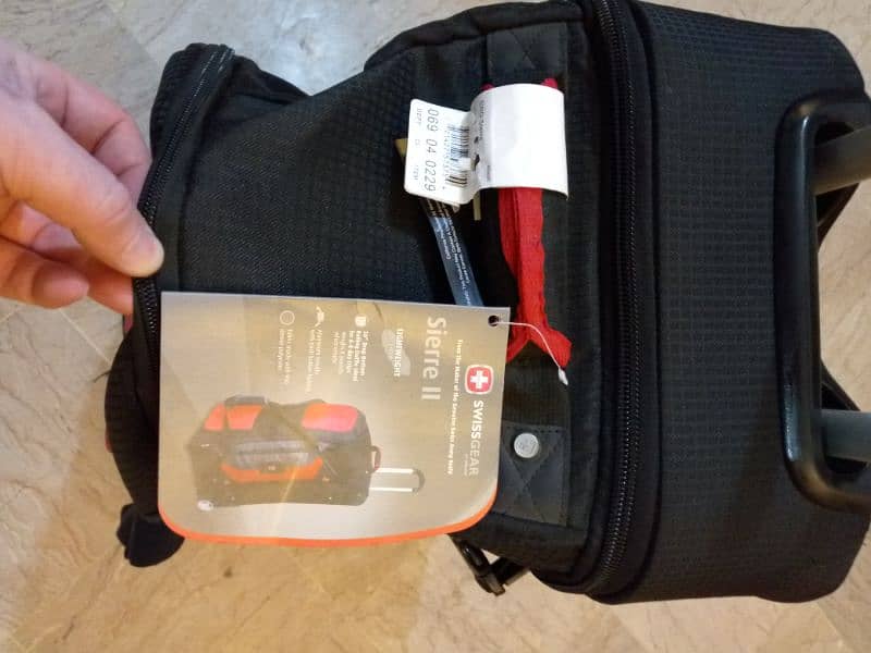 Swiss Gear luggage bag 2