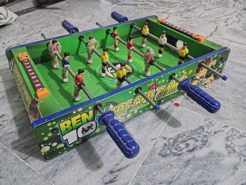 Soccer Game for kids. Good condition 1