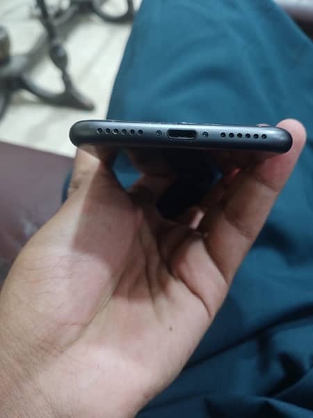 iphone8 64gb all ok full janwan no fault 5