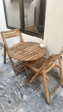 beach wood dining table round with 3 chairs