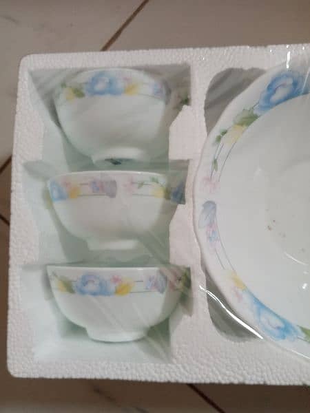 beautiful bowl set imported seven pieces (7 bowles) crockery 0