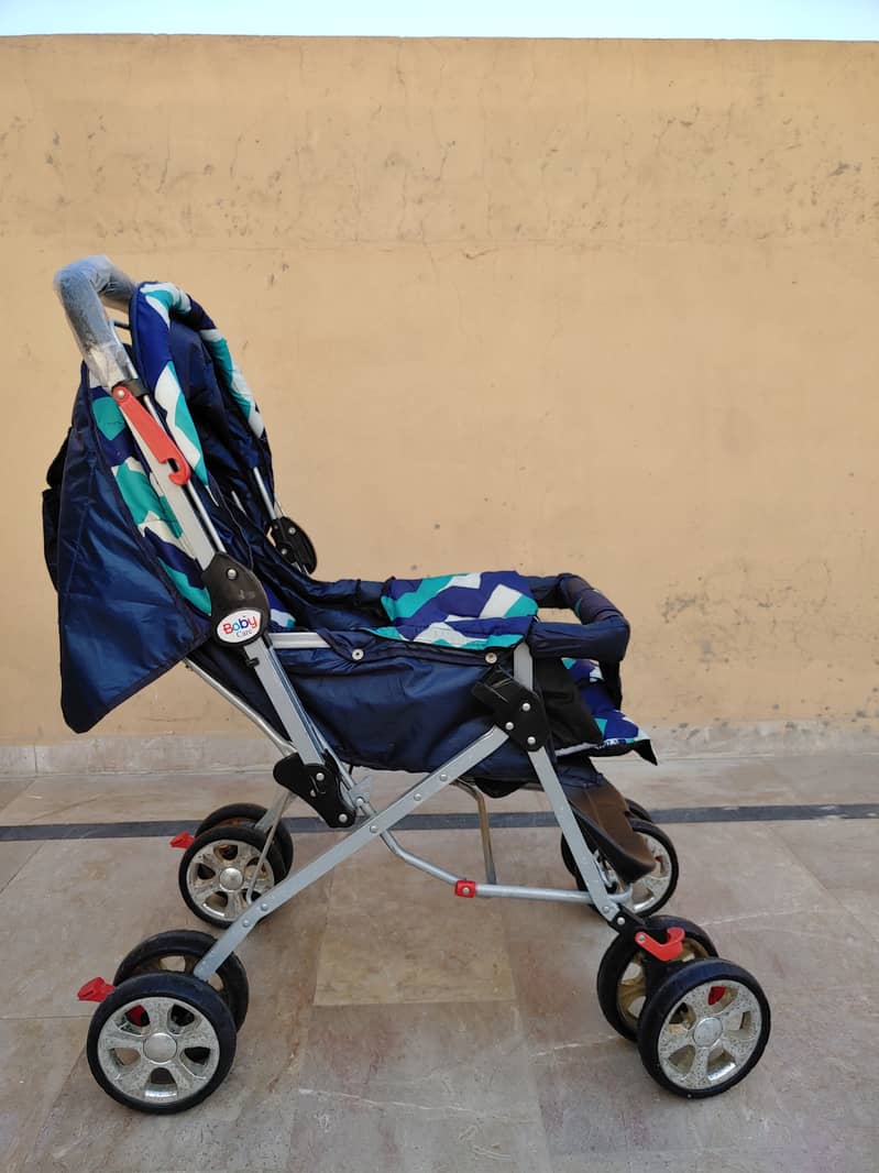 Imported Baby Pram/In Best Price/Baby Stroller in Neat  Clean Conditon 1