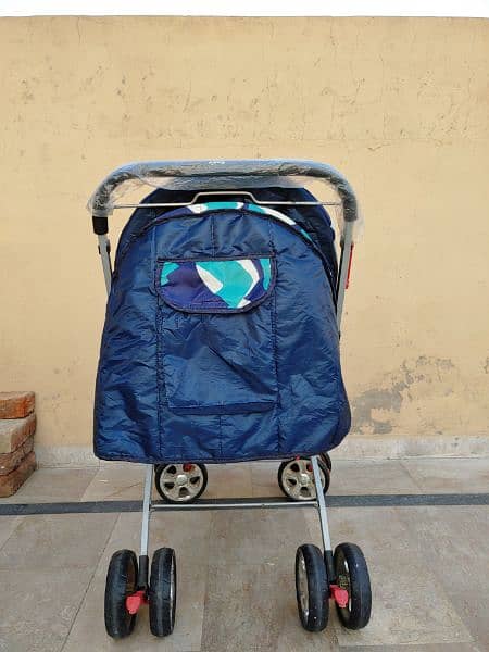 Imported Baby Pram/In Best Price/Baby Stroller in Neat  Clean Conditon 3