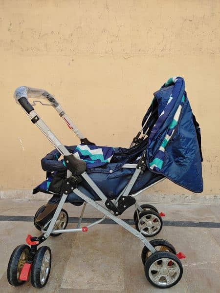 Imported Baby Pram/In Best Price/Baby Stroller in Neat  Clean Conditon 4