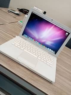 Macbook 2009 model