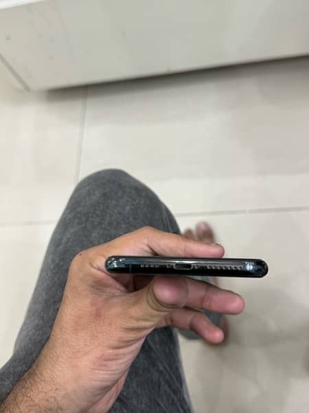 IPHONE 11 PRO MAX 64 GB PTA APPROVED WITH BOX 5