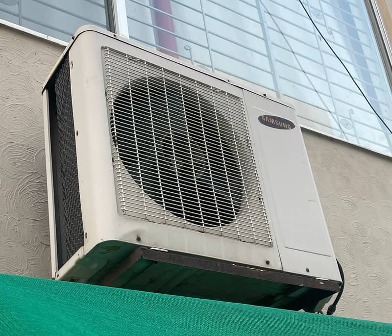 Samsung 1.5 Ton Air Conditioner. 4