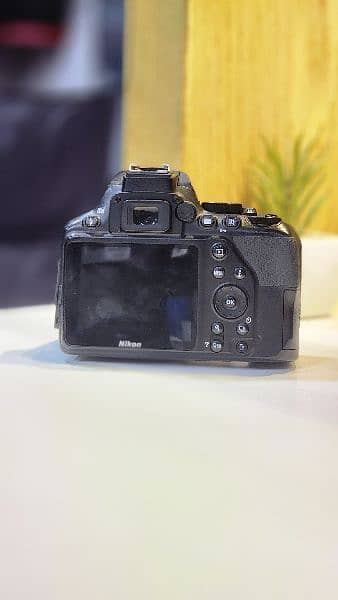 Nikon D3500 with 18-55mm 2