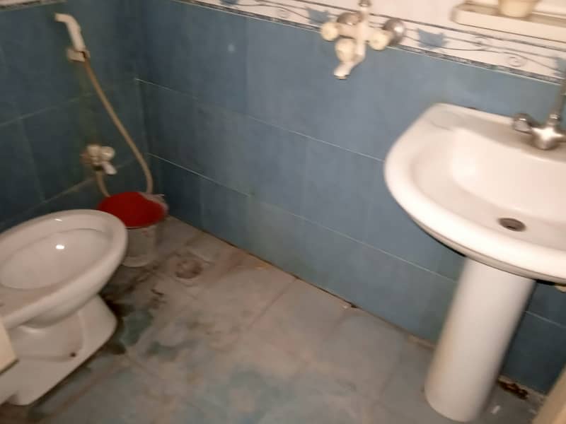 FLAT FOR OFFICE AVAILABLE FOR RENT IN CHANAB BLOCK 6