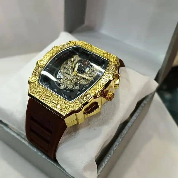 mens golden analog watch 2