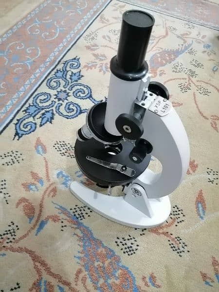 Compound microscope With 100X lens 1