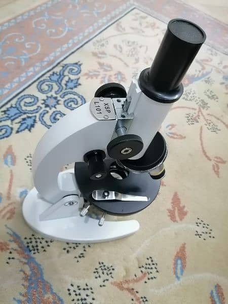 Compound microscope With 100X lens 3