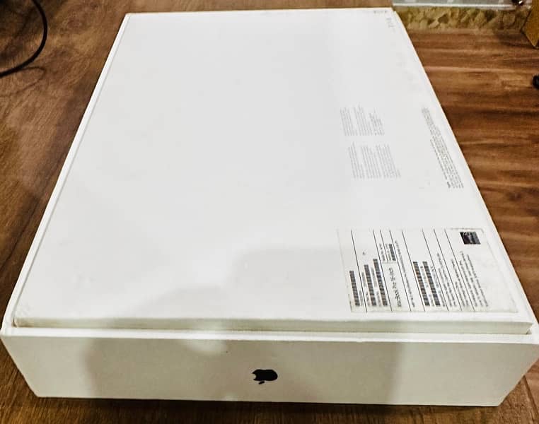 MacBook Pro 16" 2019 (top of line 2019) - 2TB SSD / 64GB RAM / 8G GPU 14